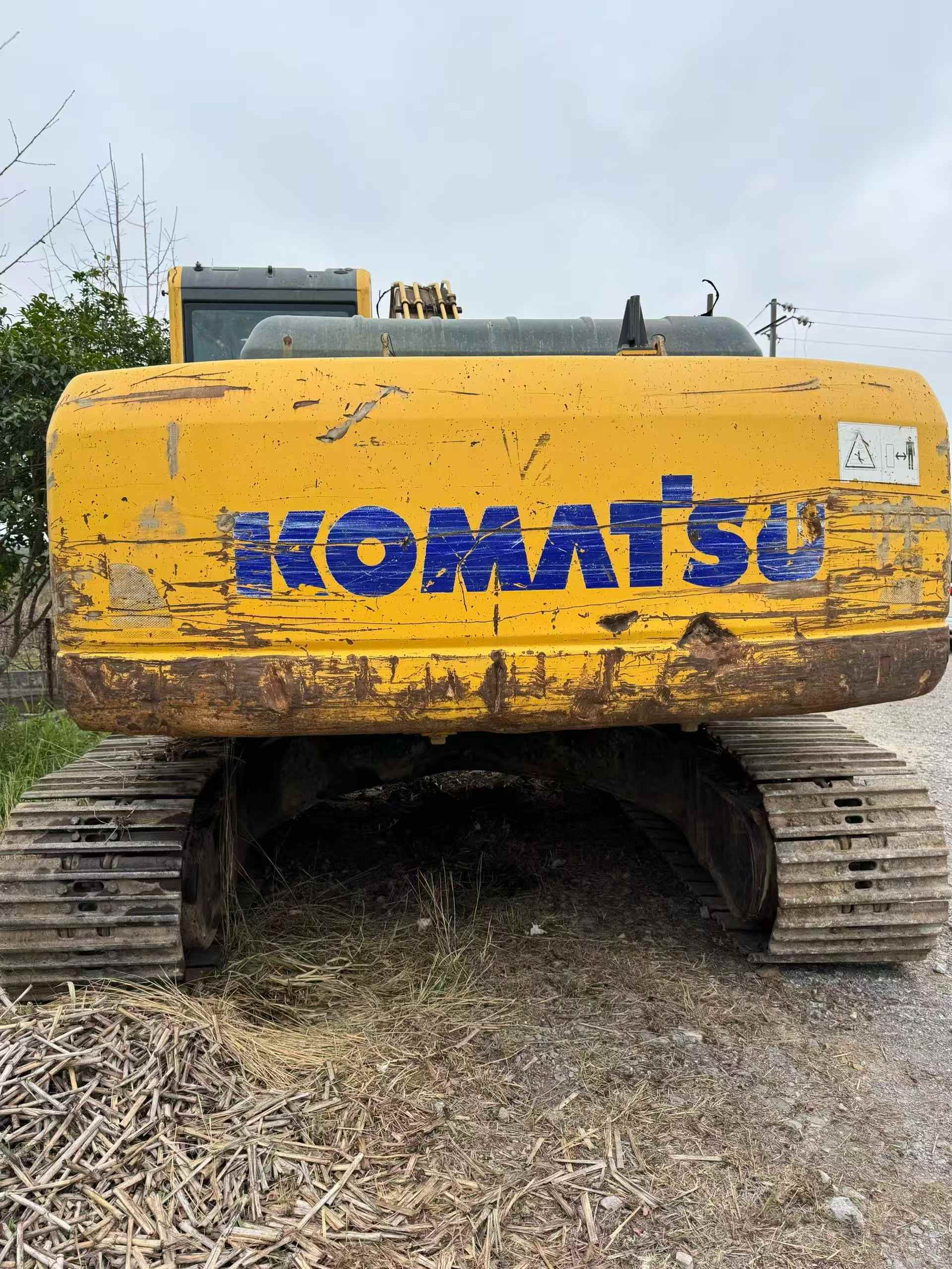 Used Komatsu PC240LC-8 Excavator 2015 Model / 4