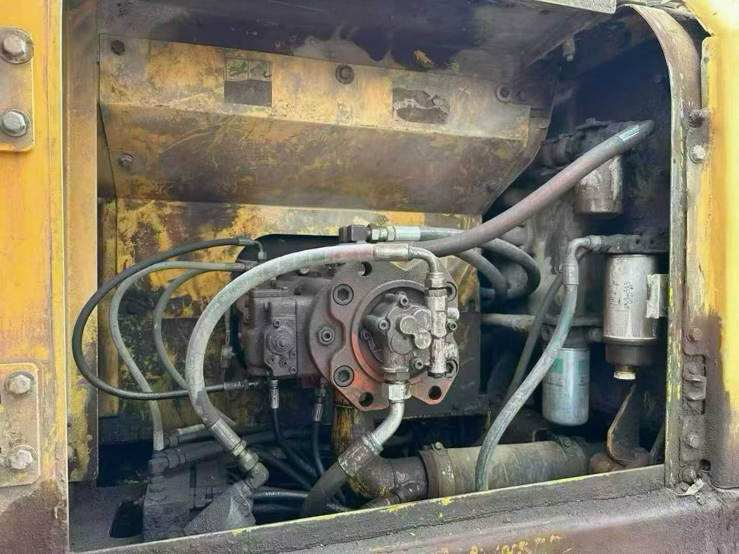 Used Hyundai R225-7 Excavator 2016 Model / 6