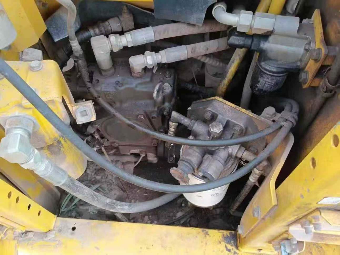 Used Komatsu PC130 Excavator 2017 Model / 6