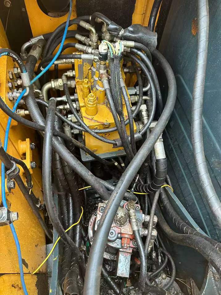 Used Hyundai HX75 Excavator 2018 Model / 7