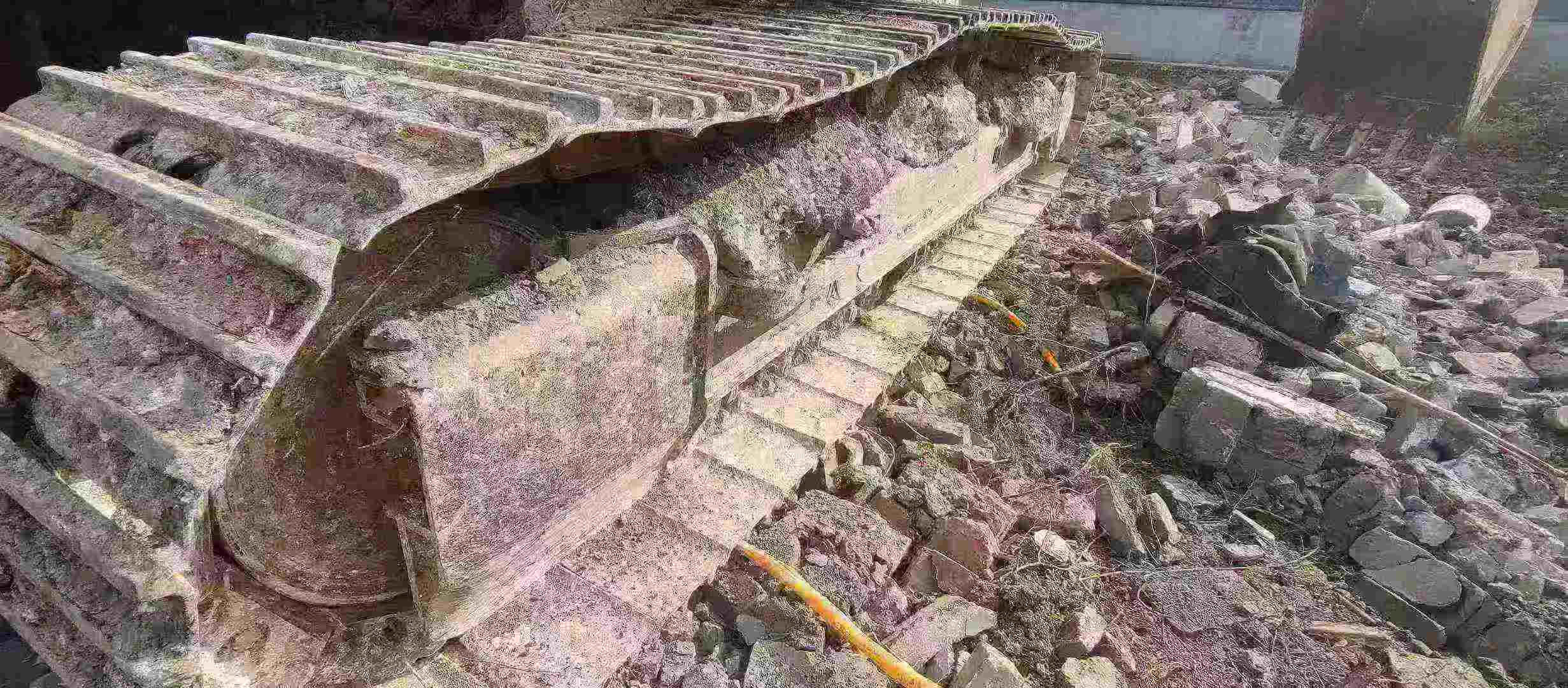 Used Caterpillar 320E Excavator 2016 Model / 8