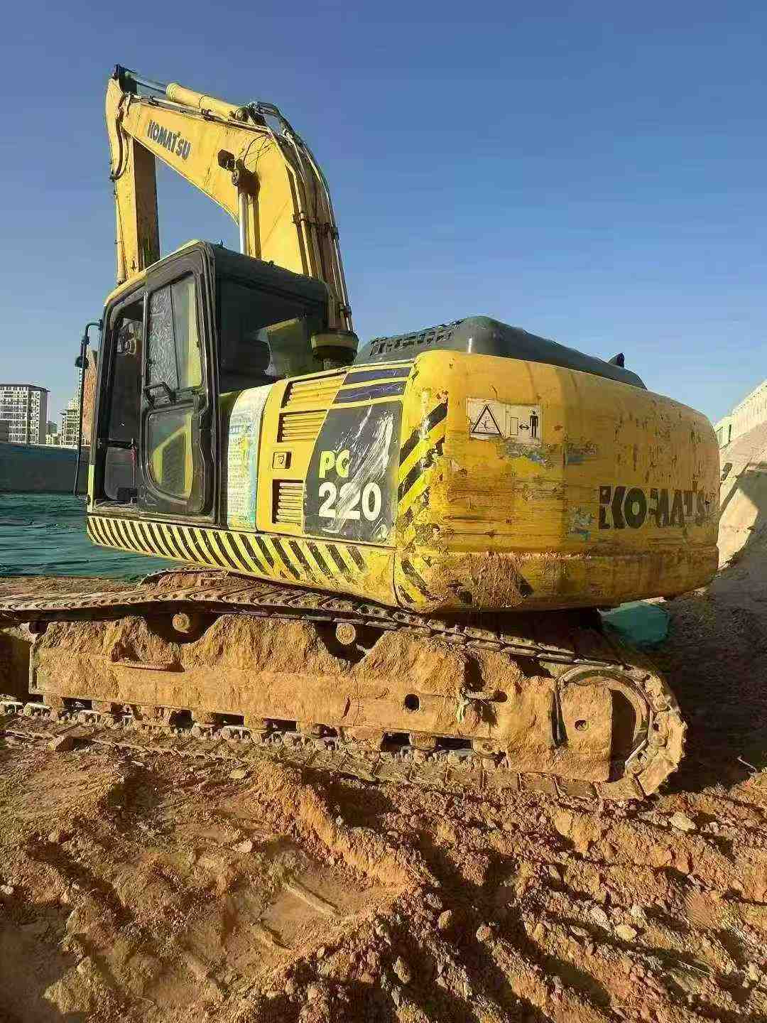 Used Komatsu PC210 Excavator 2014 Model / 5