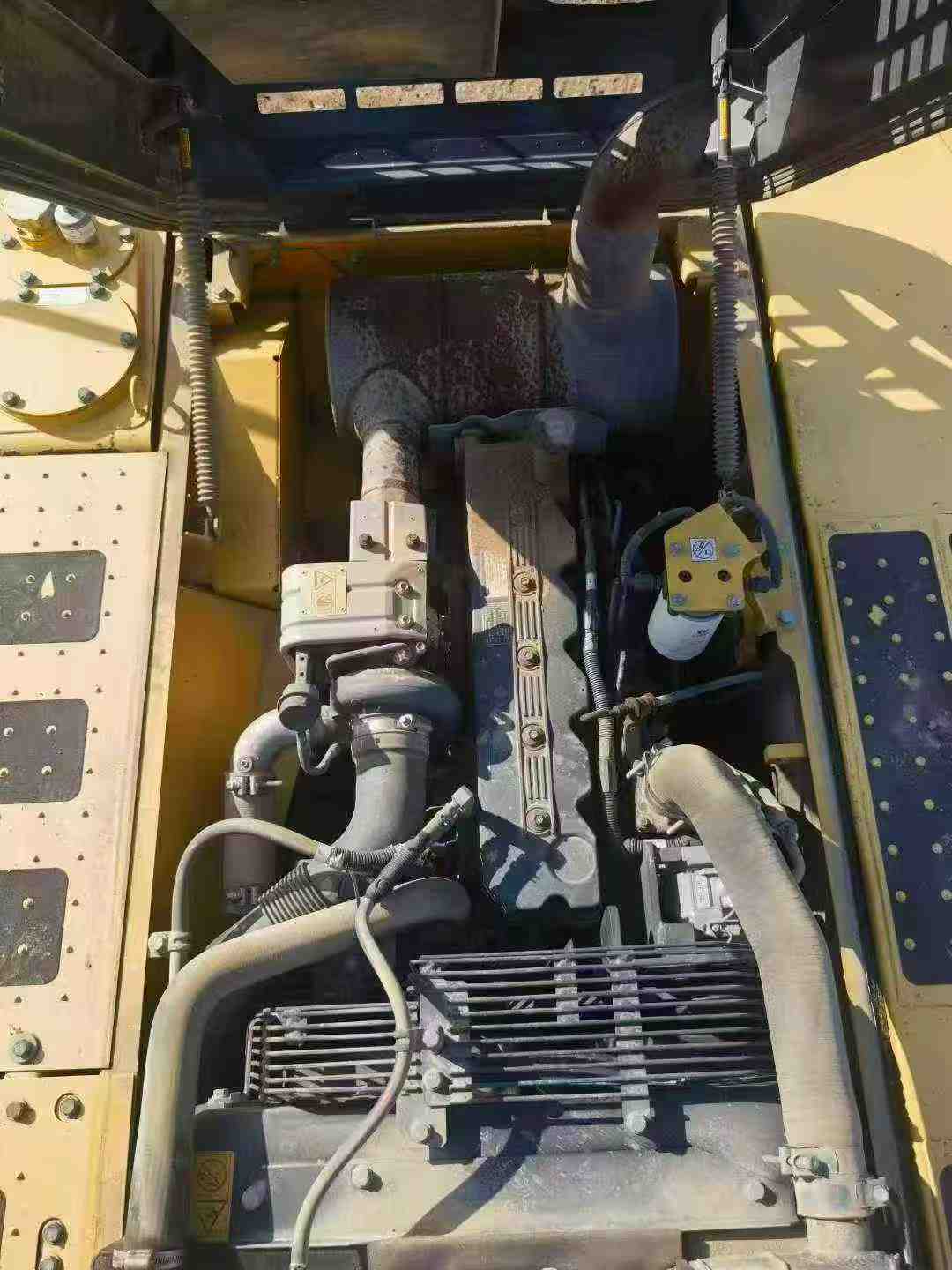 Used Komatsu PC220 Excavator 2019 Model / 3