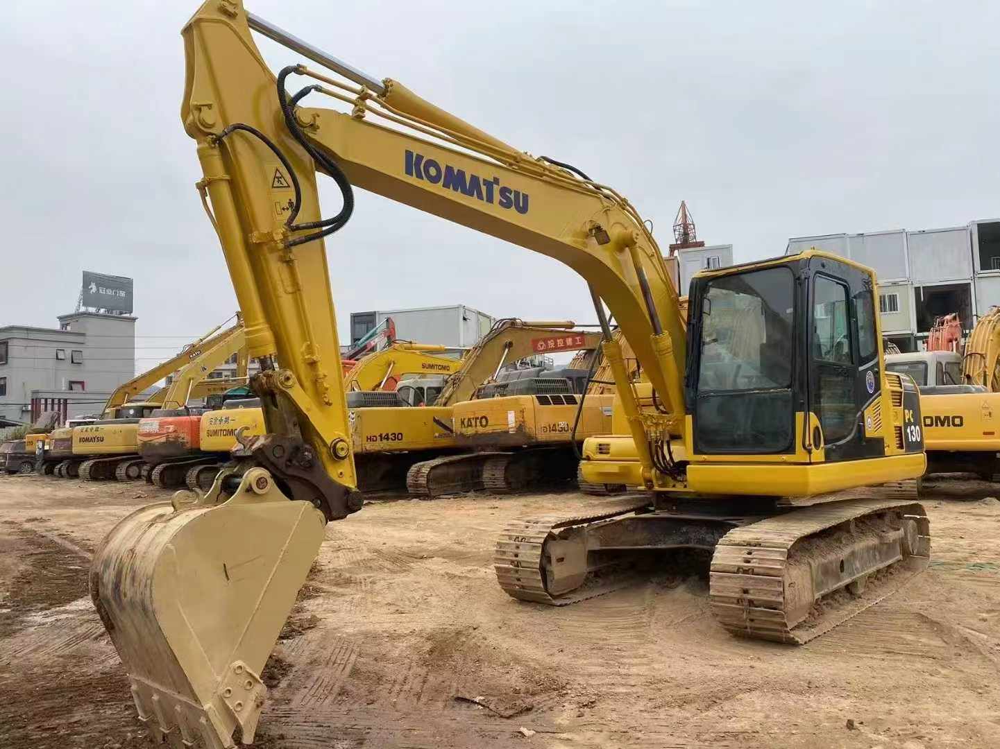 Used Komatsu PC130-8 Excavator 2016 Model / 3