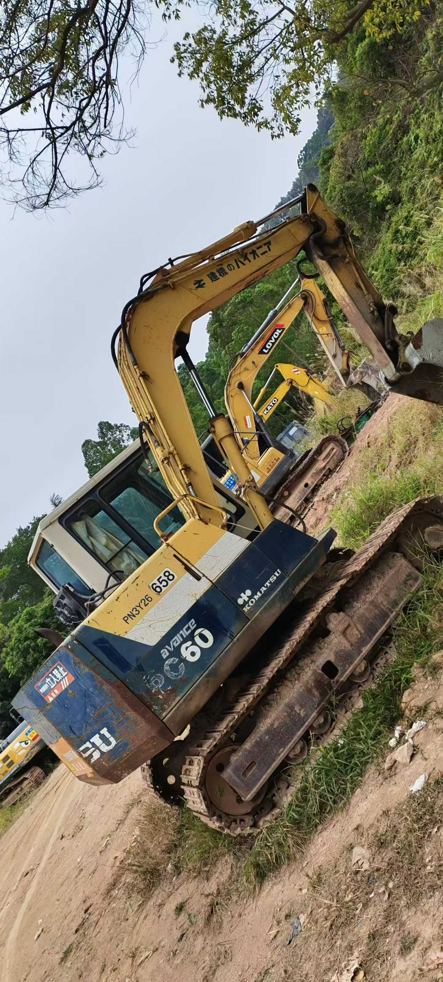 Buy Komatsu PC60-6 Used Excavator