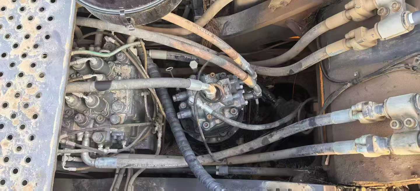 Used Volvo EC380E Excavator 2021 Model / 8