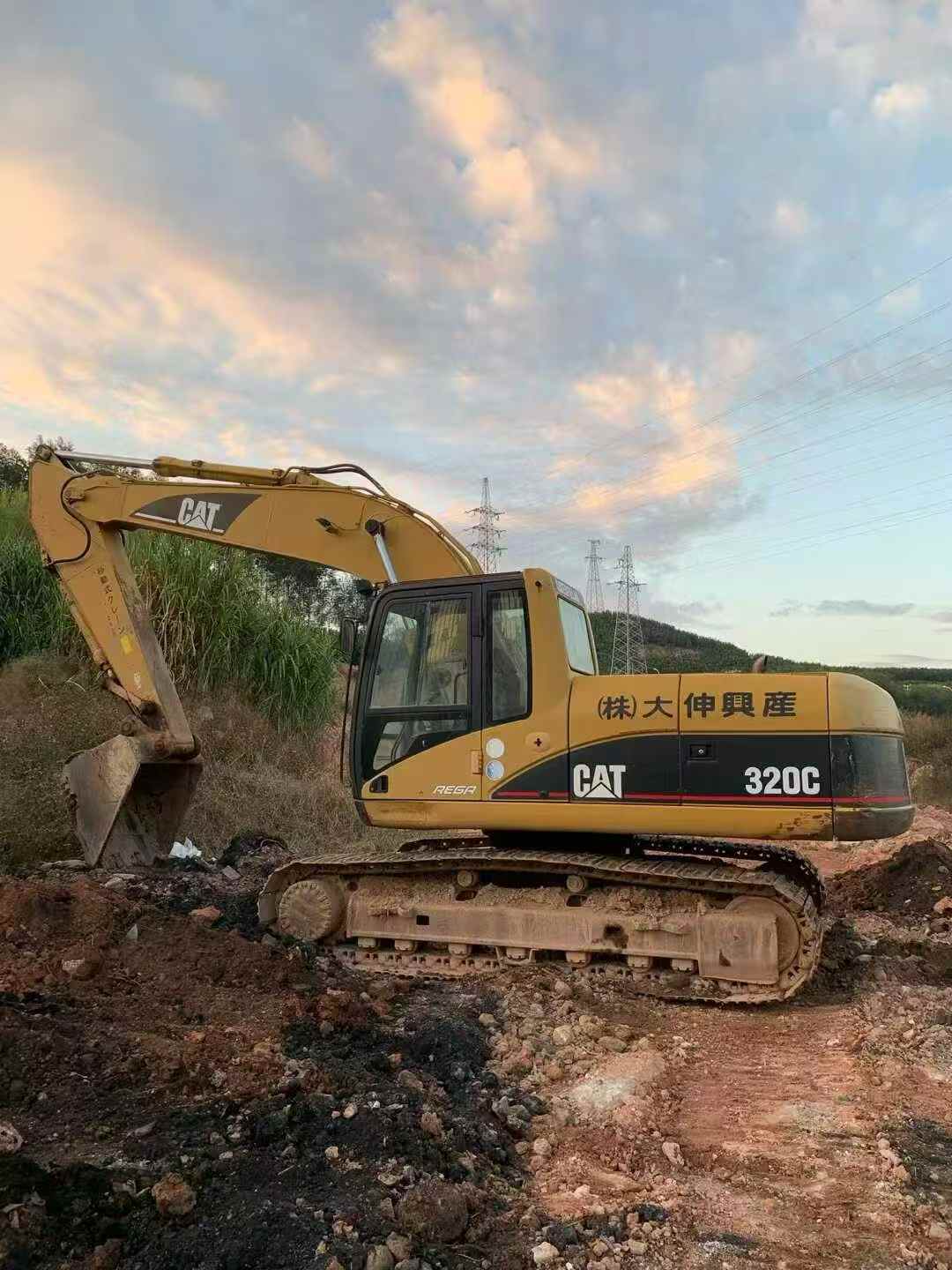 Used Caterpillar 320C Excavator 2016 Model / 4