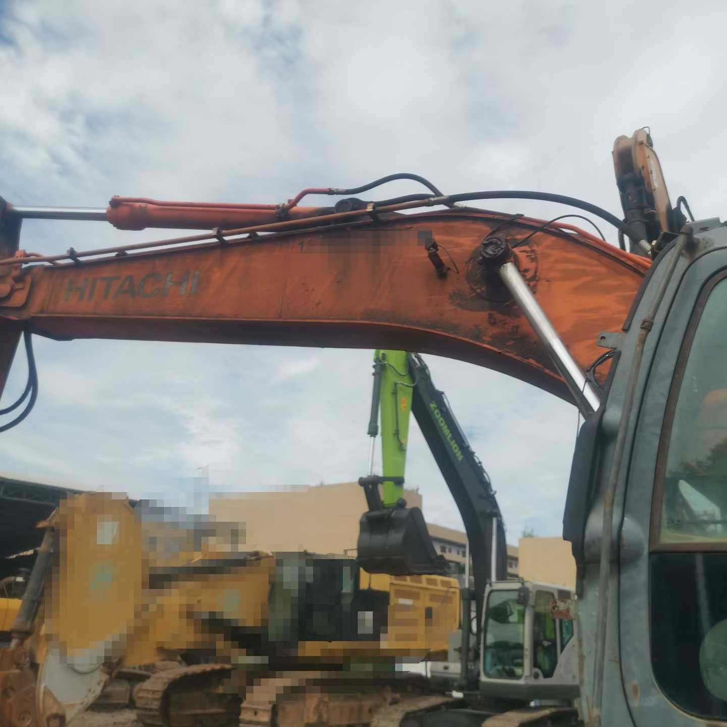 Used Hitachi ZX200-3G Excavator 2013 Model / 6