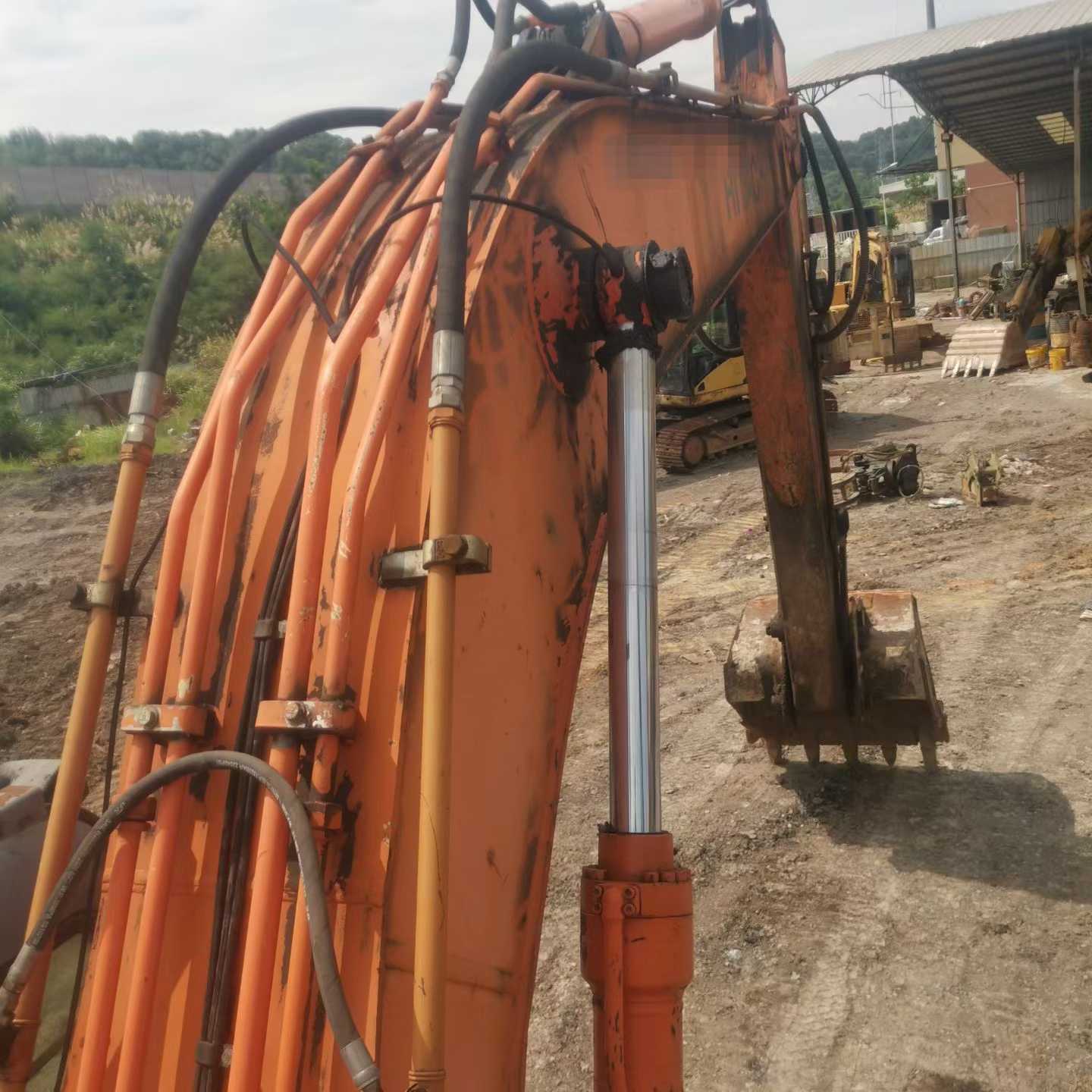 Used Hitachi ZX200-3G Excavator 2013 Model / 2