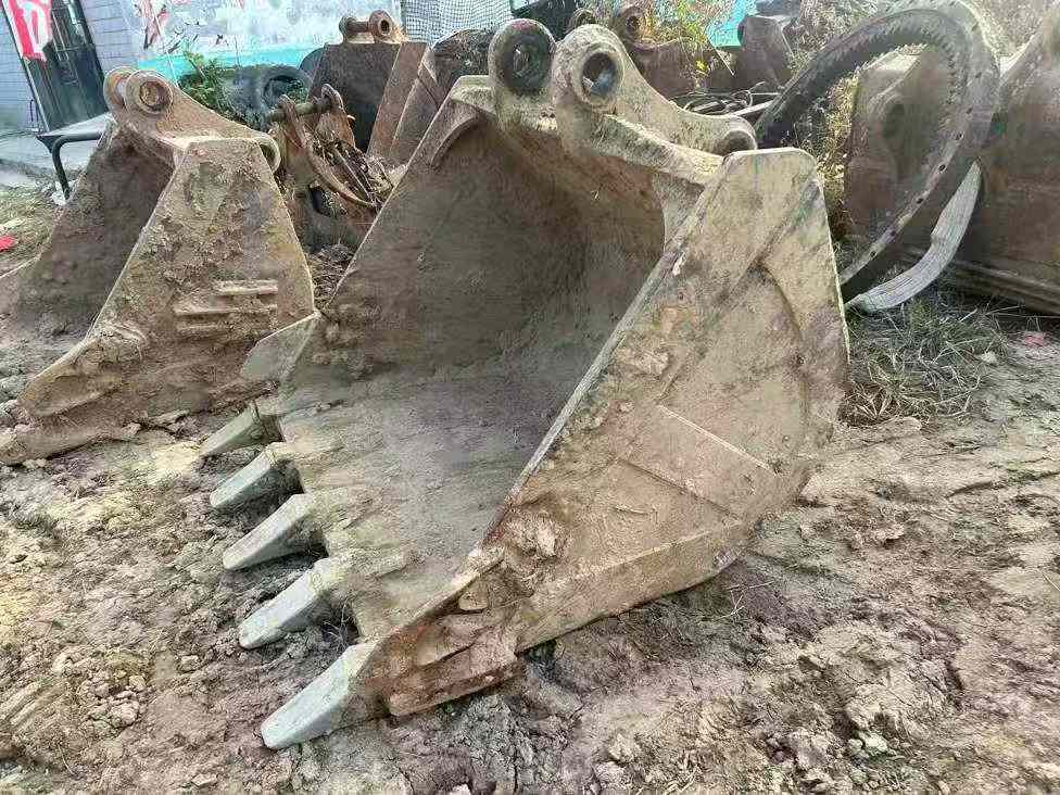 Buy Caterpillar 323 Used Excavator / 2 Used Caterpillar 323 Excavator 2016 Model / 2