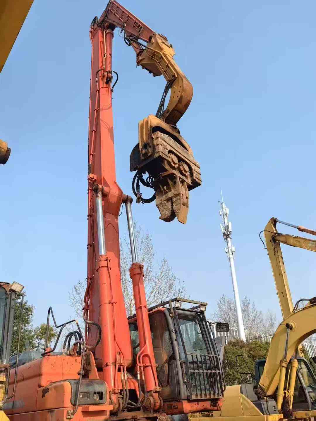 Used Doosan DX520LC Excavator 2016 Model / 3