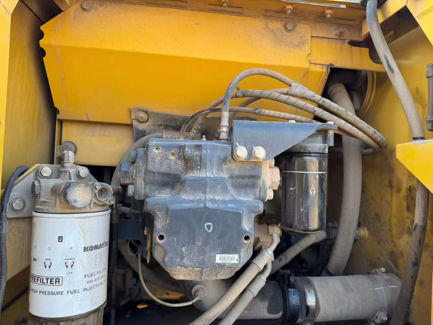 Used Komatsu PC200 Excavator 2019 Model / 4