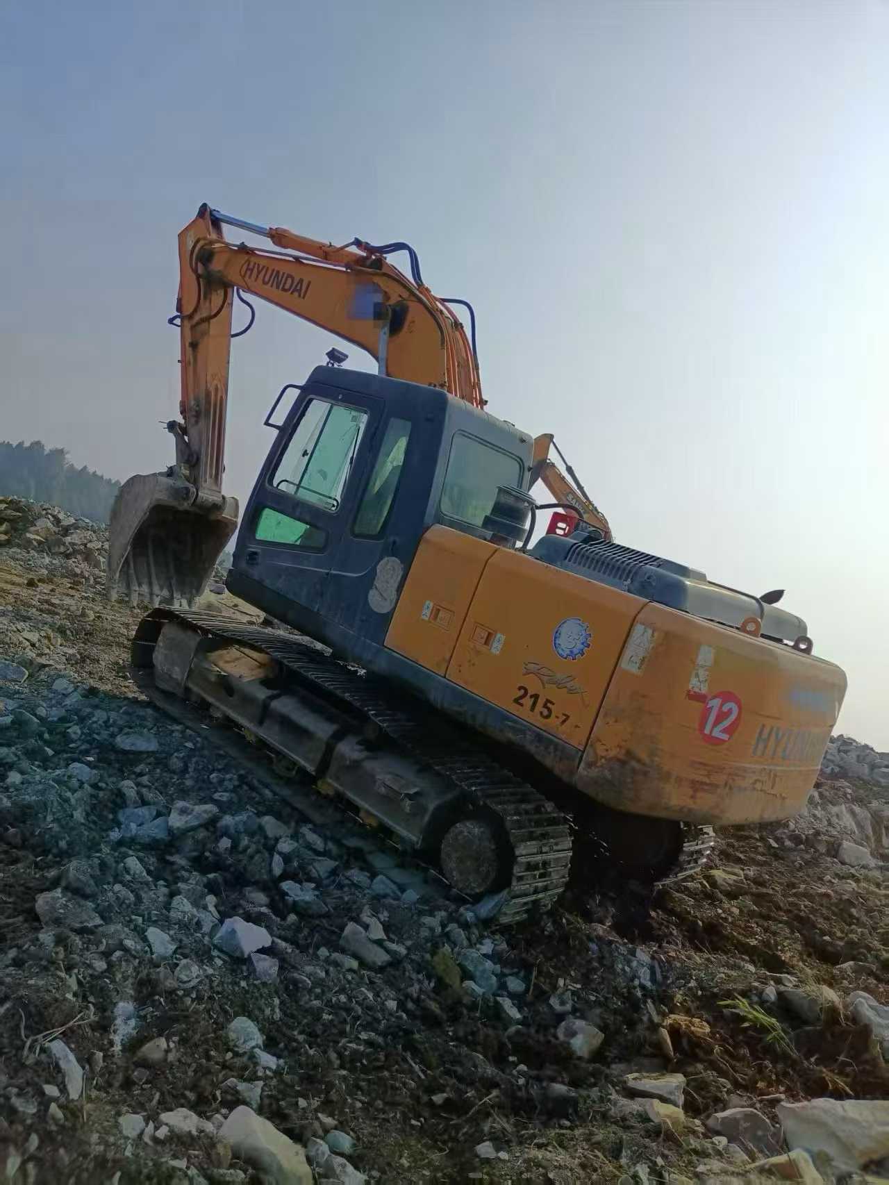 Used Hyundai R215-7 Excavator 2012 Model / 2