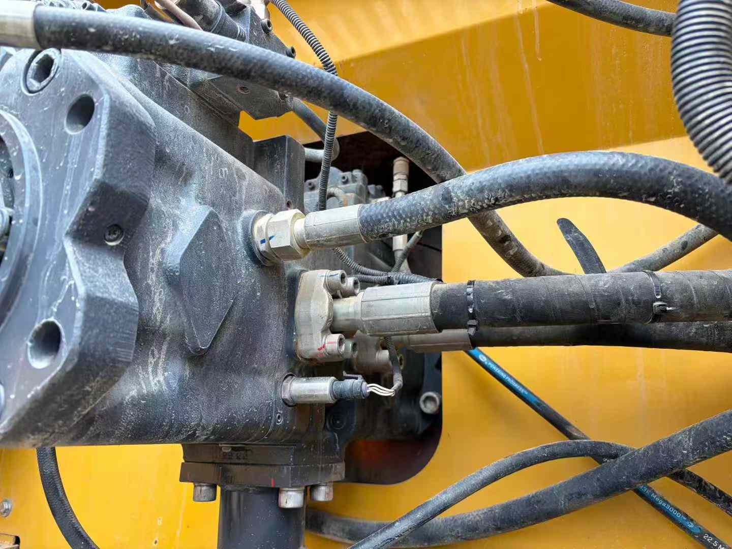 Used XCMG XE370DK Excavator 2022 Model / 5