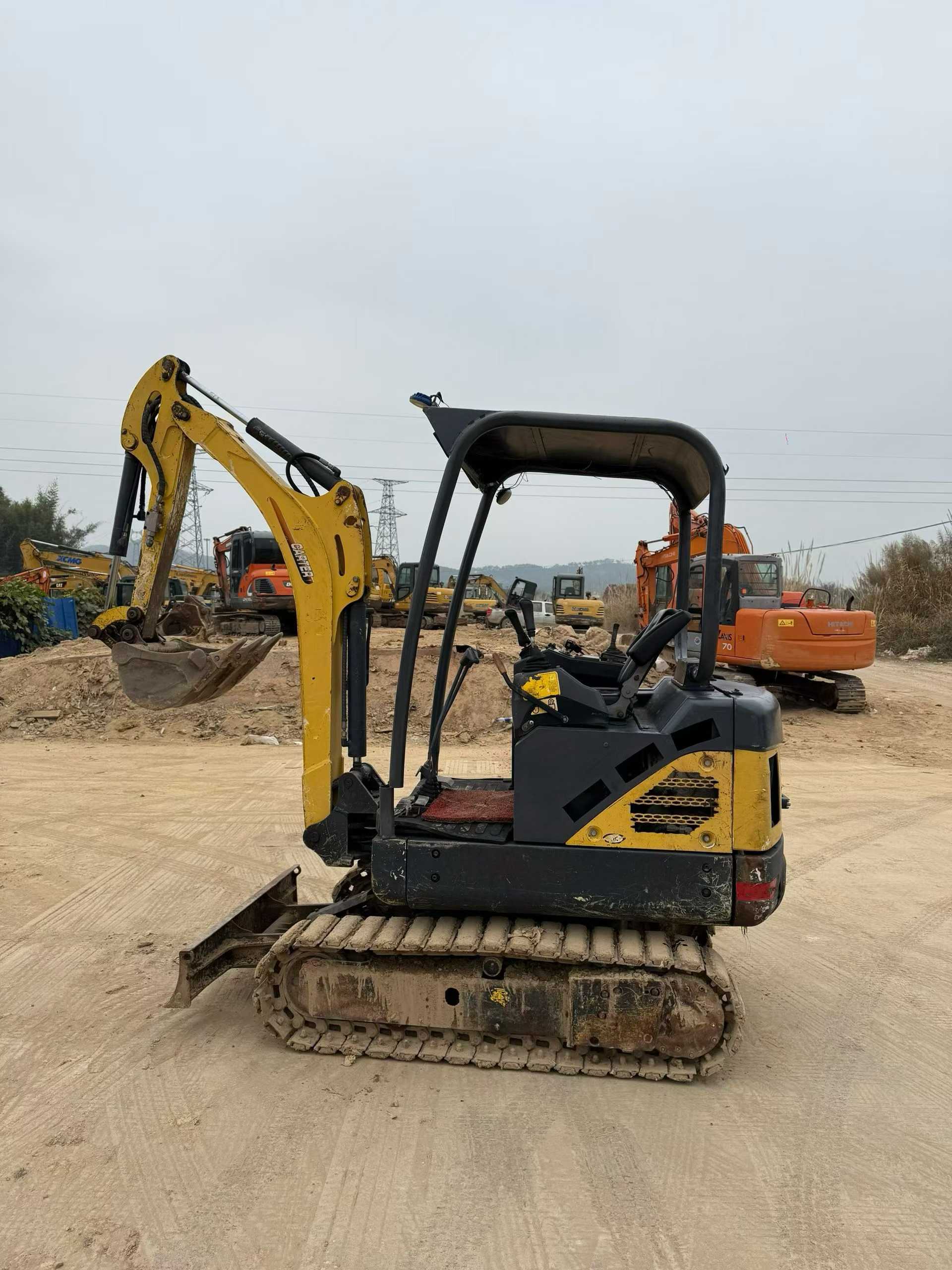 Used Caterpillar CT18 Excavator 2016 Model / 4