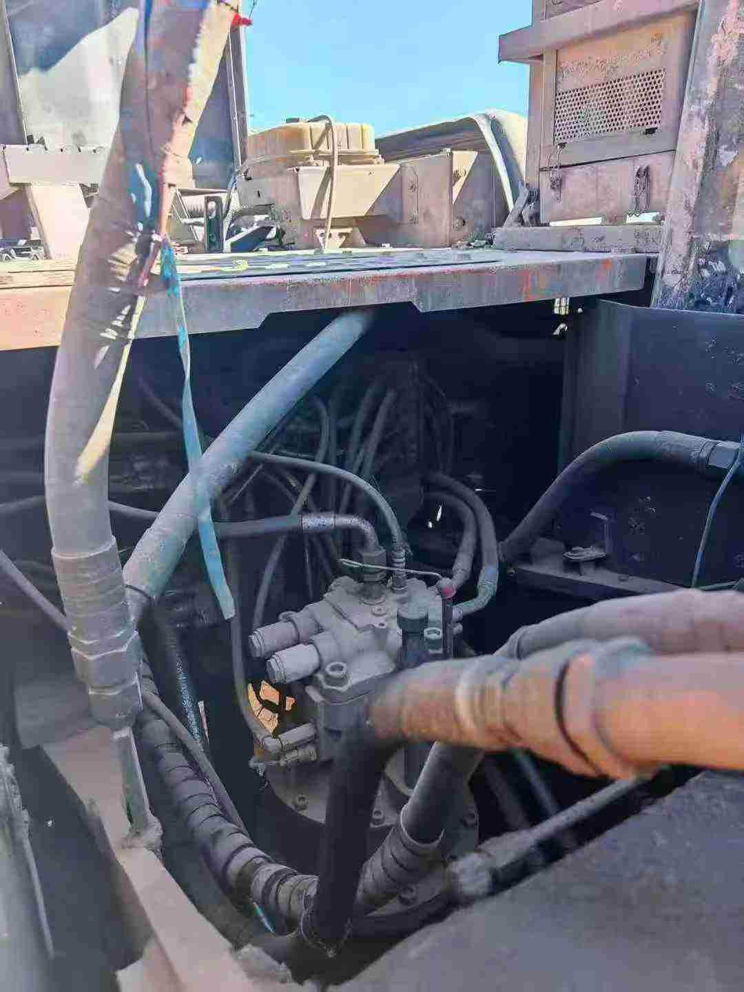 Used Hitachi ZAXIS200 Excavator 2018 Model / 3