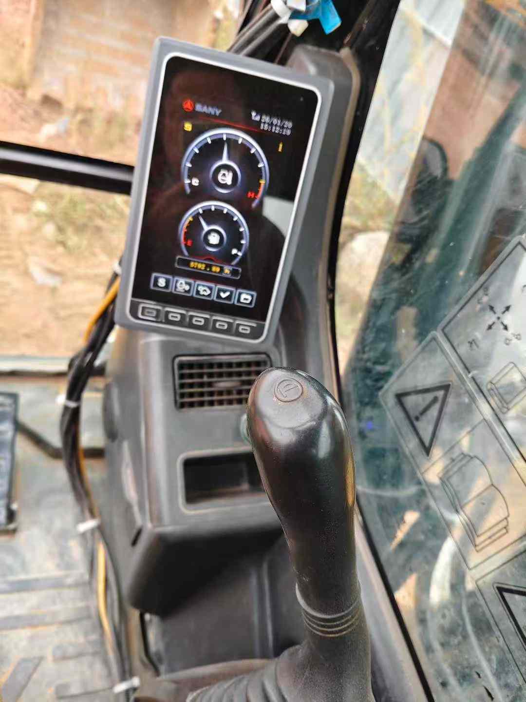 Used Sany SY200C Pro Excavator 2021 Model / 4