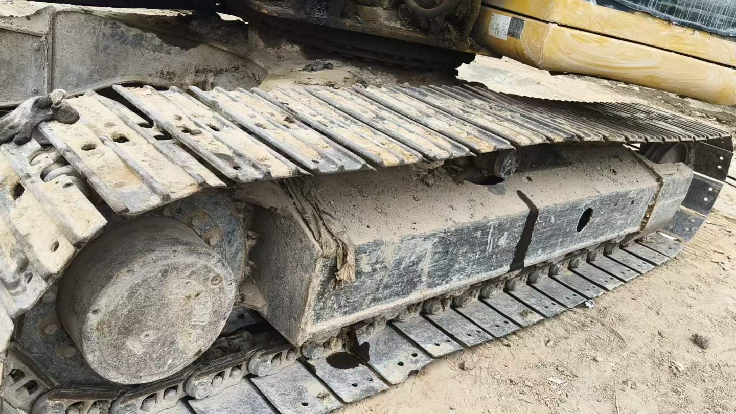 Used Komatsu PC120-6E Excavator 2016 Model / 8