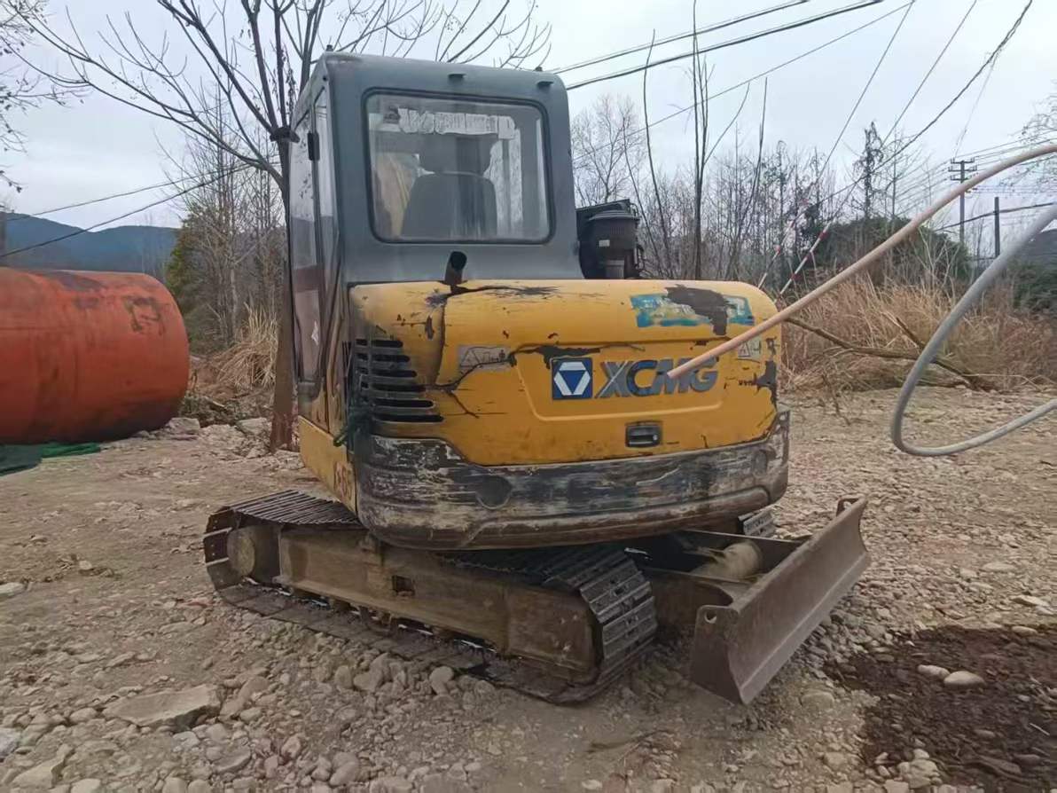 Used XCMG XE60 Excavator 2016 Model / 8