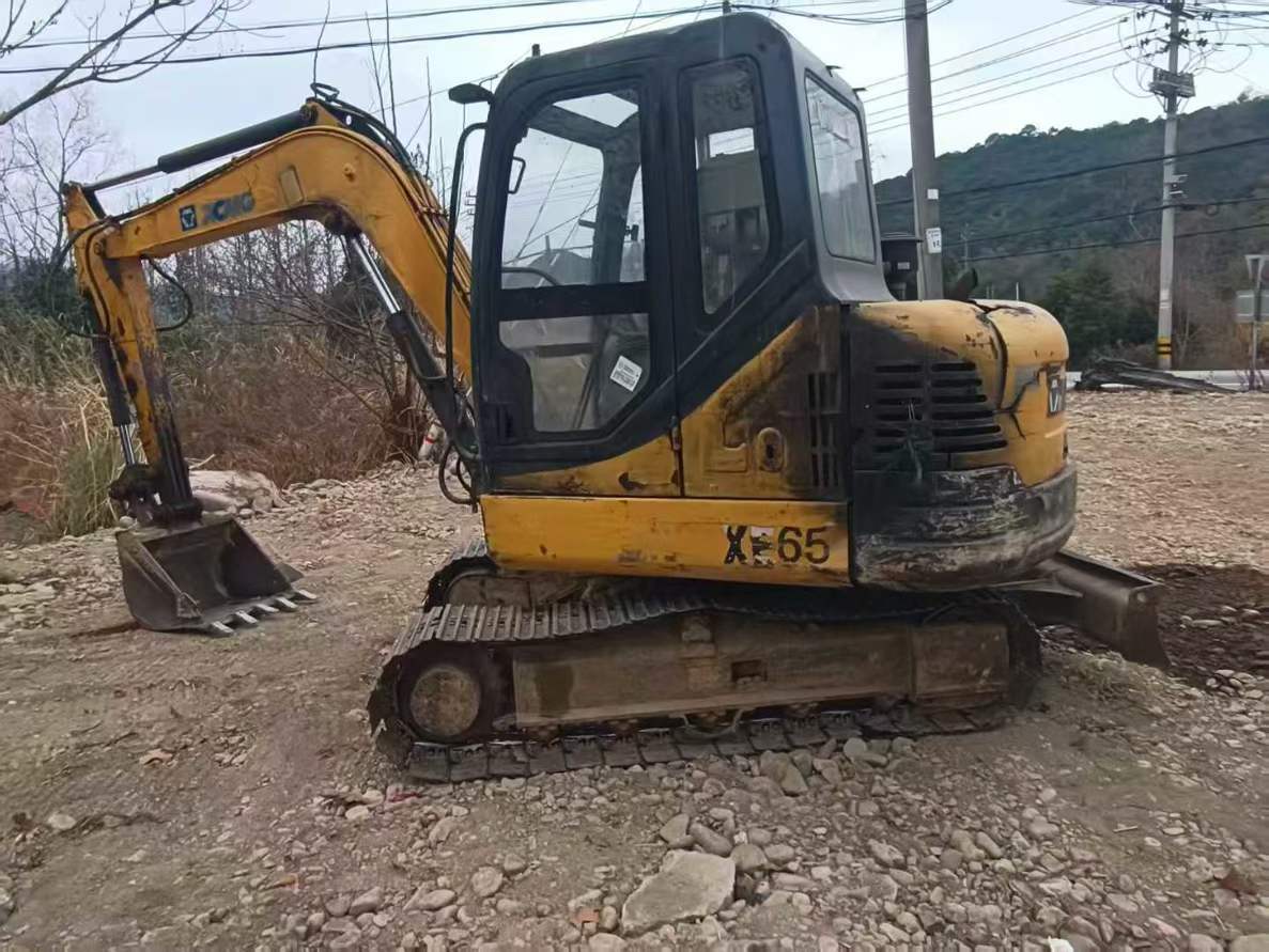 Used XCMG XE60 Excavator 2016 Model / 9