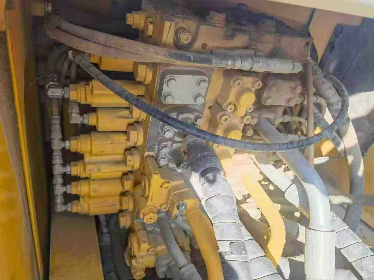 Used Komatsu PC220 Excavator 2019 Model / 2