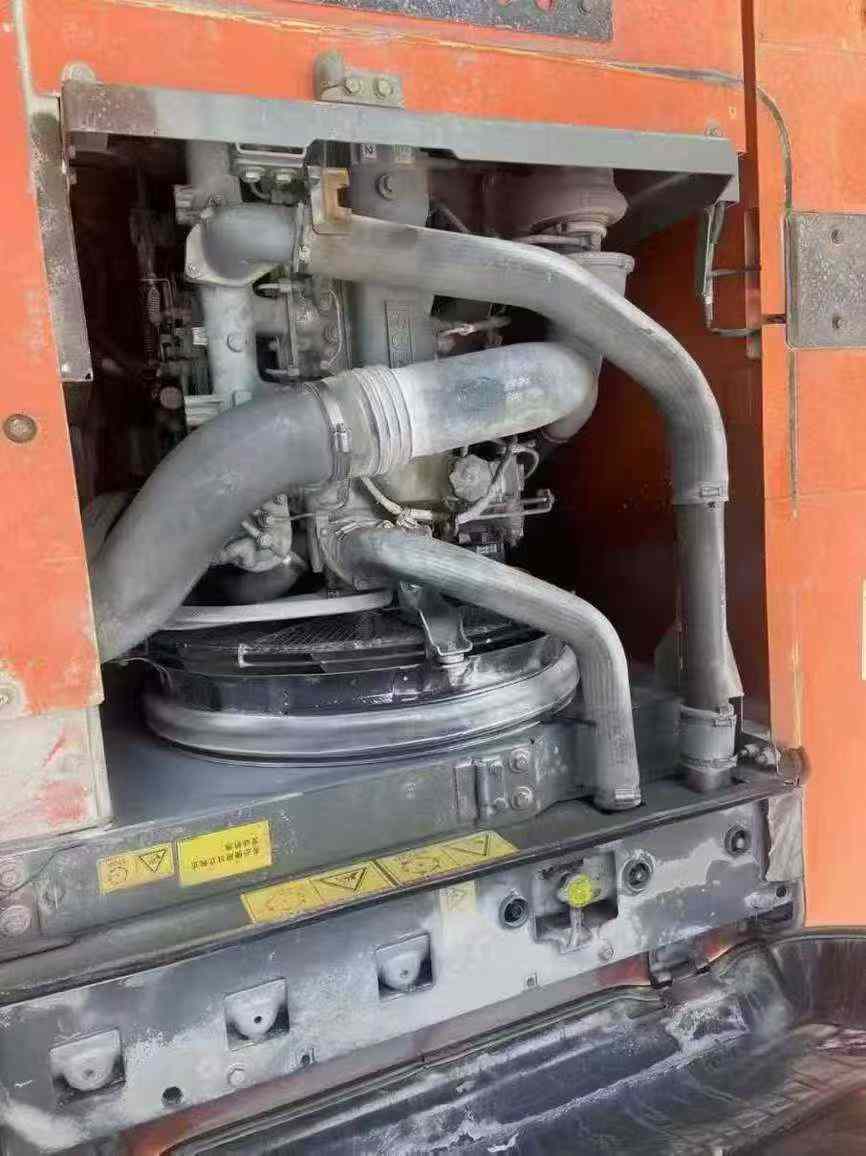 Used Hitachi EX210-5 Excavator 2015 Model / 4