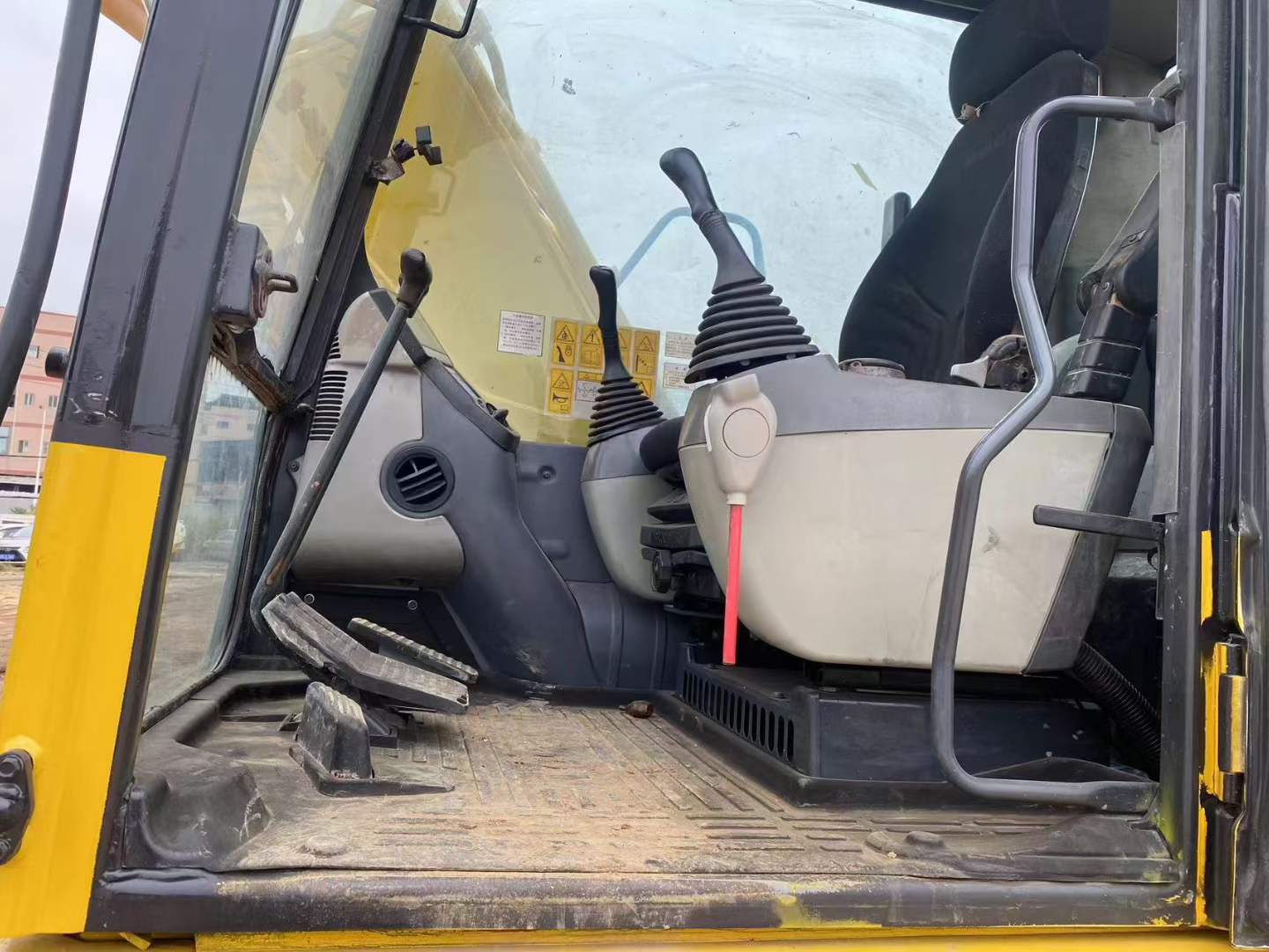 Used Komatsu PC130-8 Excavator 2016 Model / 5