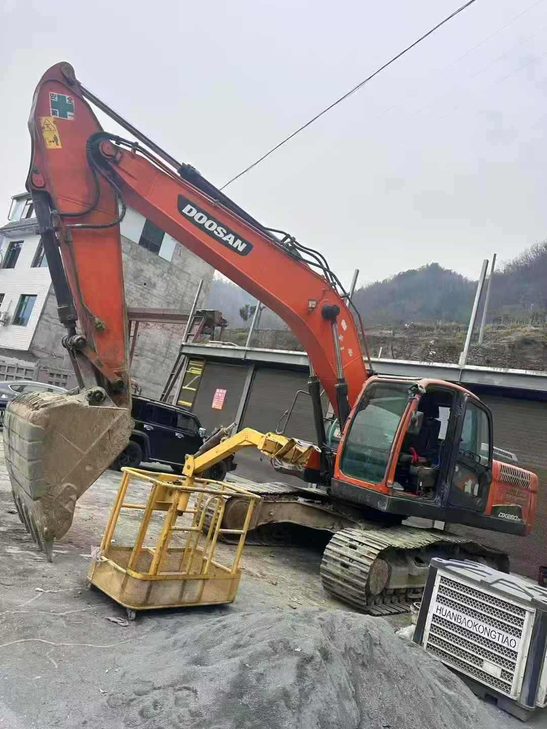 Used Doosan DH220 Excavator 2018 Model / 2