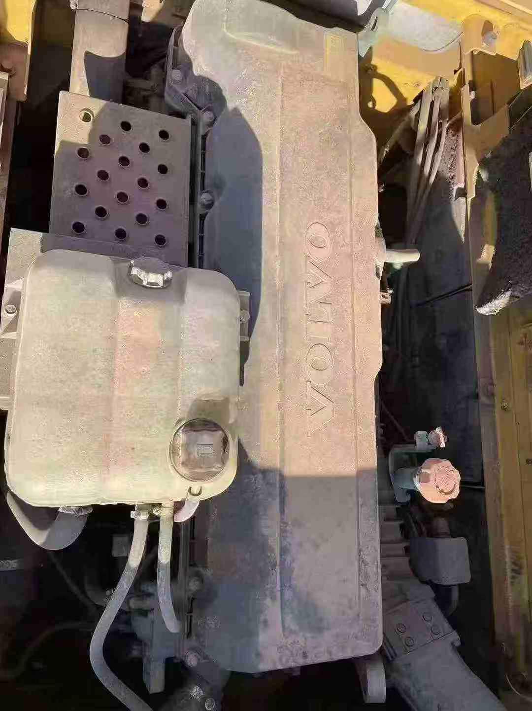 Used Volvo EC480 Excavator 2016 Model / 8