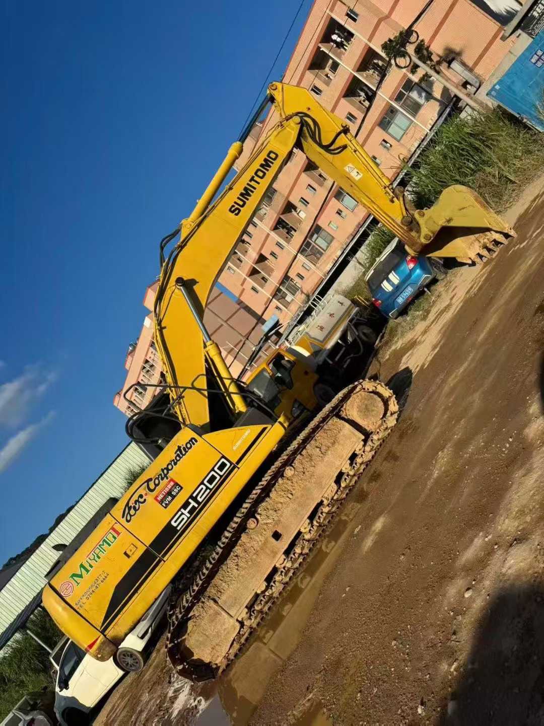 Used Sumitomo SH200A5 Excavator 2015 Model / 2