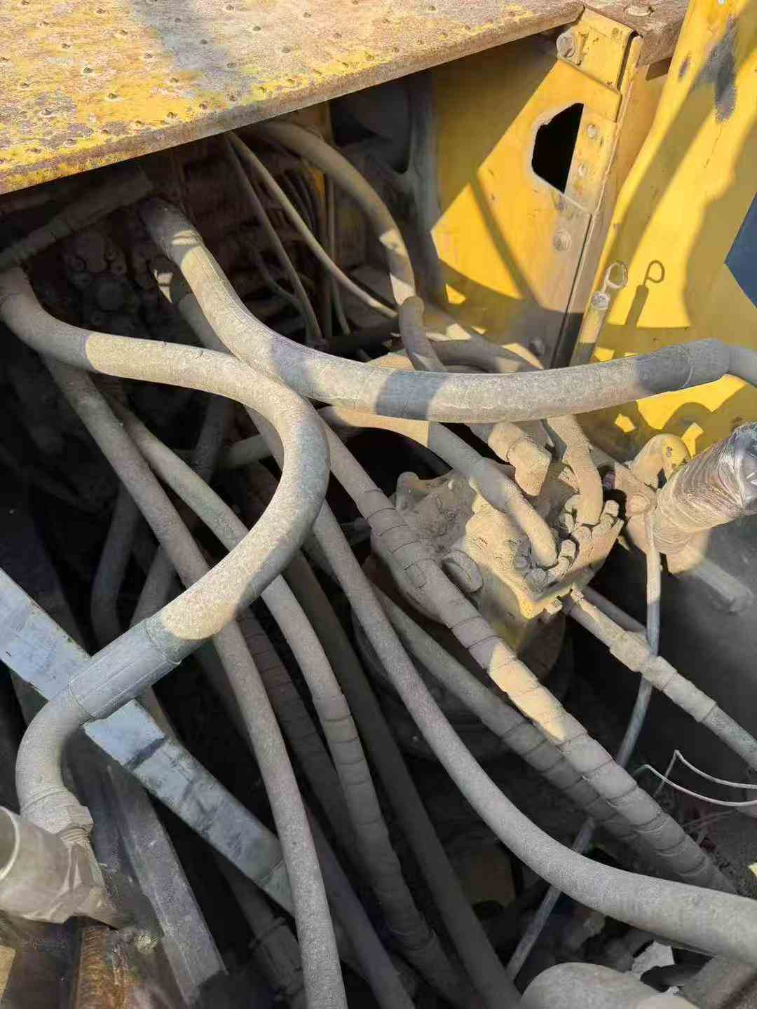 Used Komatsu PC210-8 Excavator 2011 Model / 7