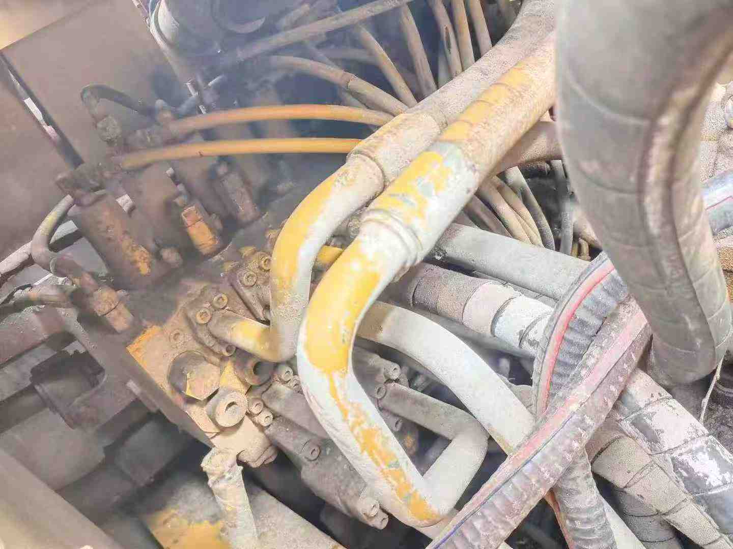 Used Caterpillar 324DL Excavator 2016 Model / 8