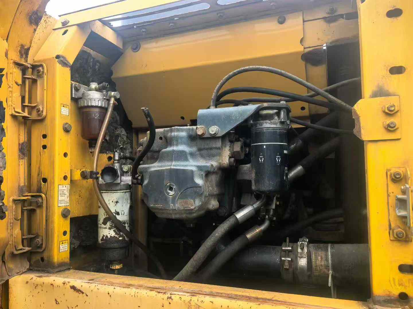 Used Komatsu PC210-8 Excavator 2016 Model / 8