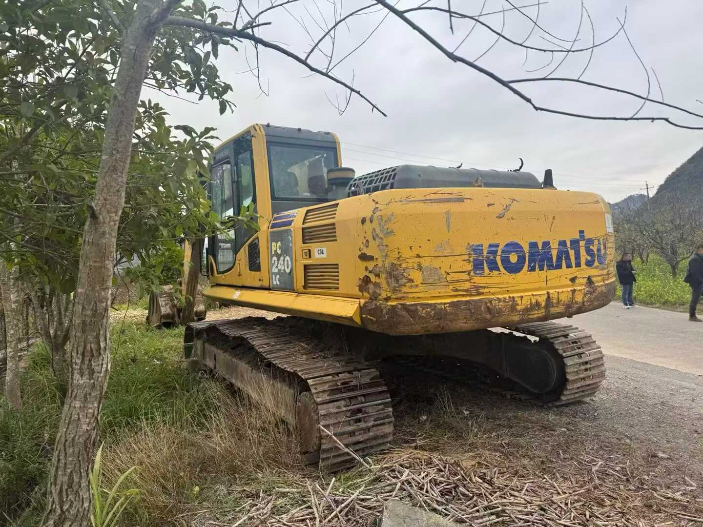 Used Komatsu PC240LC-8M0 Excavator 2015 Model / 4