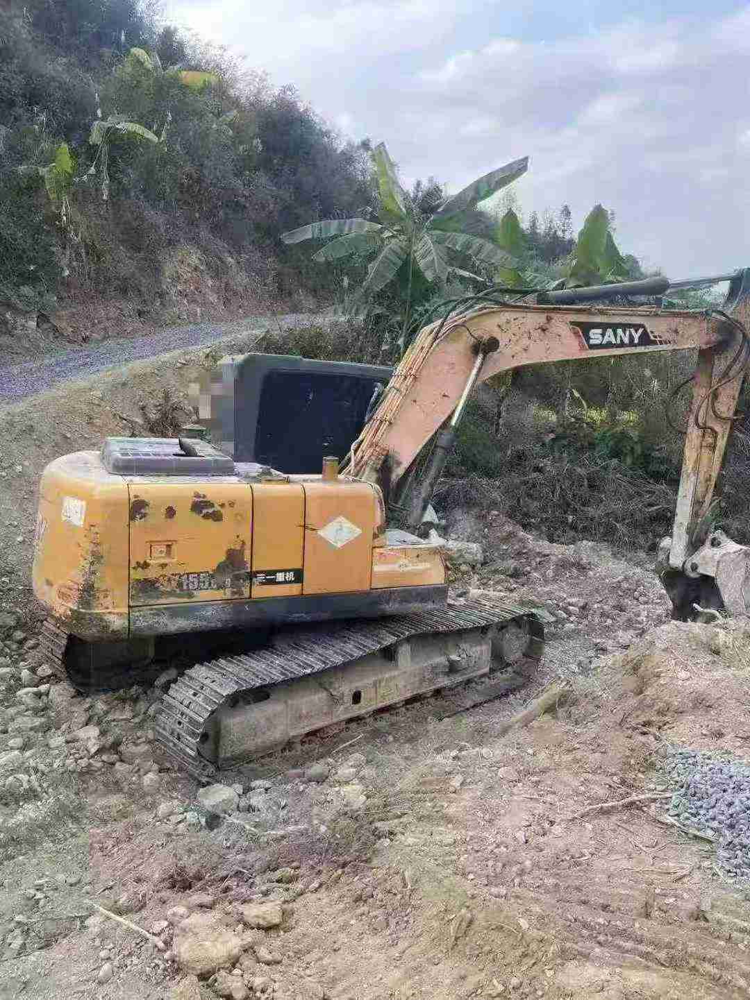 Used Sany SY135 Excavator 2016 Model / 2