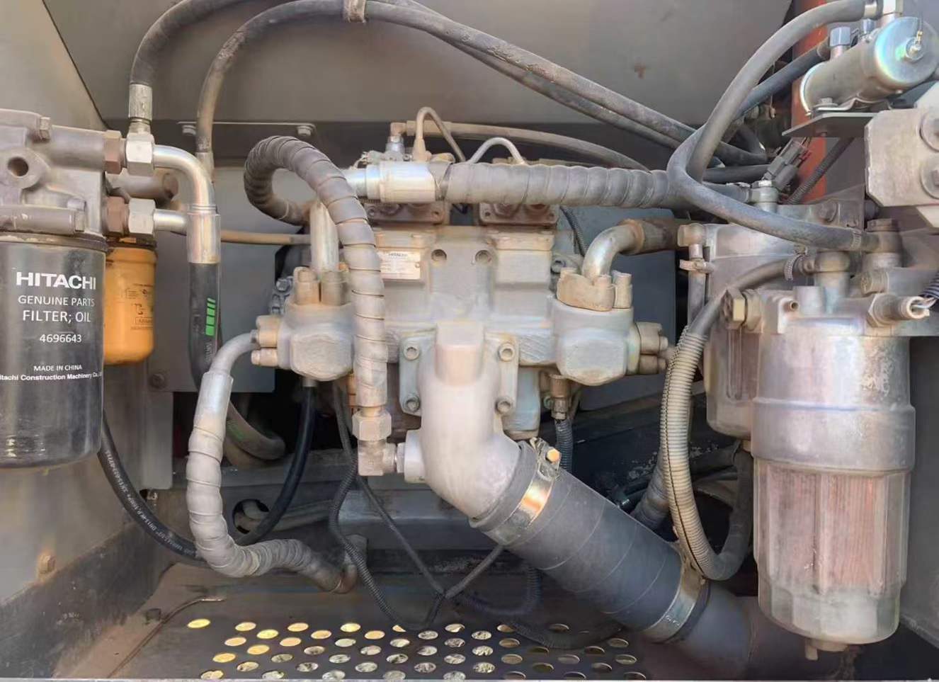 Used Hitachi ZX200-3 Excavator 2016 Model / 6