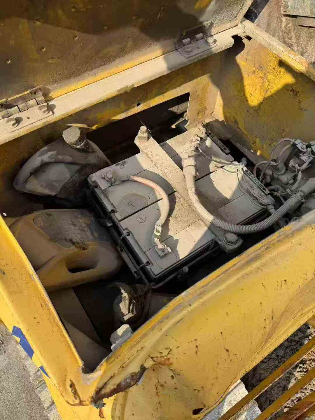 Used Komatsu PC210-8 Excavator 2011 Model / 3