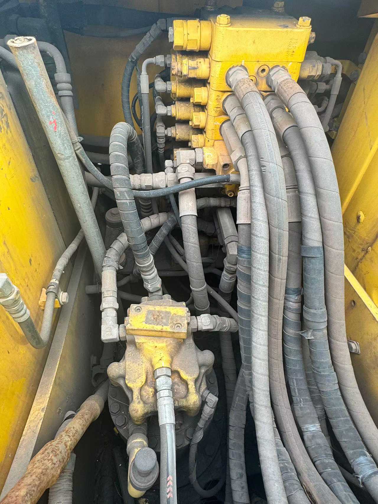 Used Komatsu PC130 Excavator 2019 Model / 5