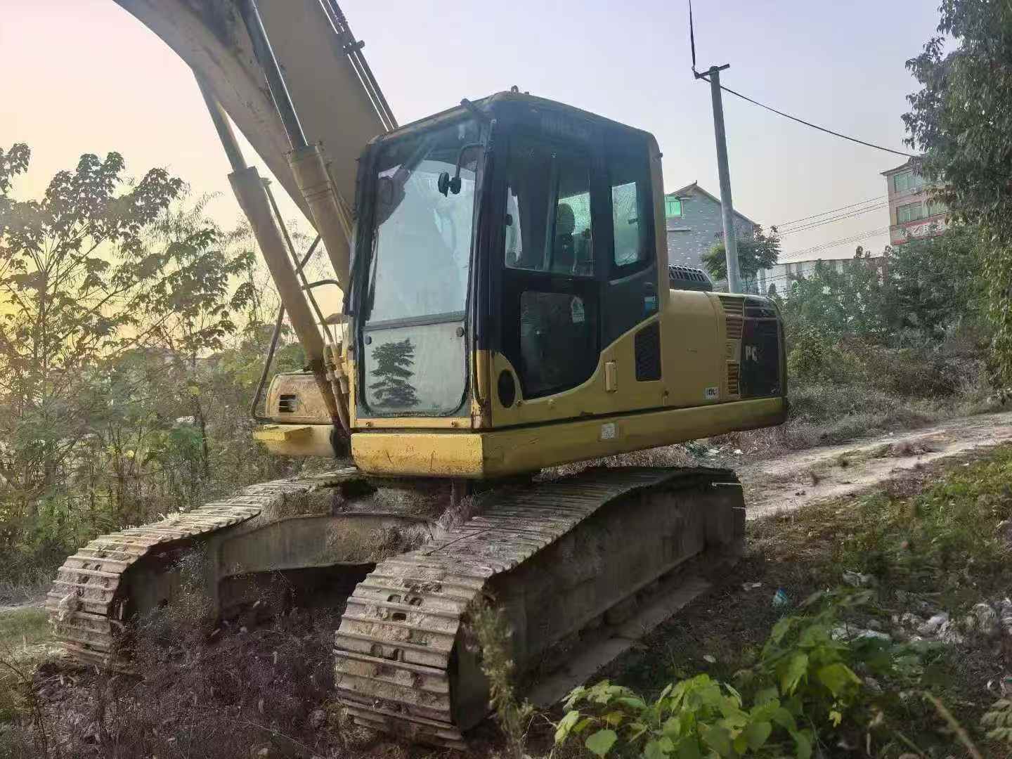 Used Komatsu PC200-8 Excavator 2014 Model / 8
