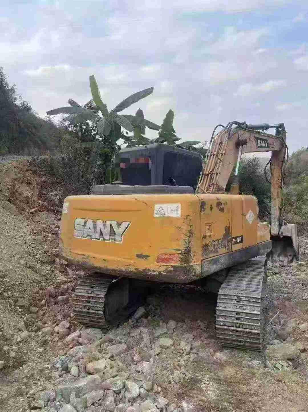 Used Sany SY135 Excavator 2016 Model / 4