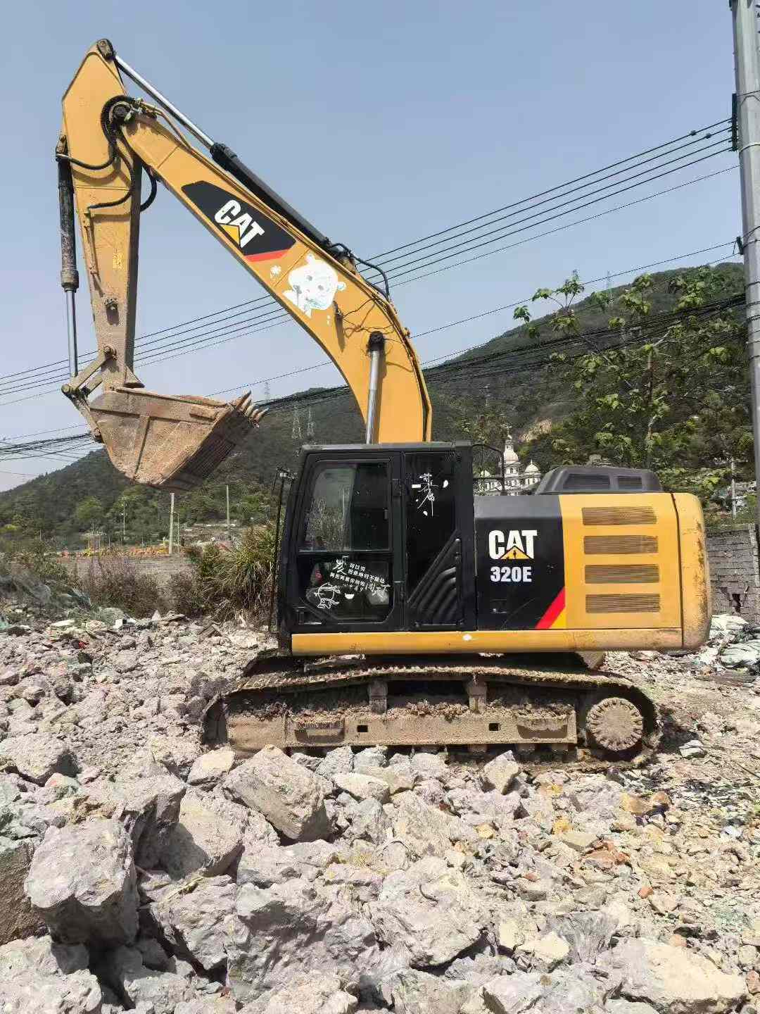Buy Caterpillar 320E Used Excavator / 1
