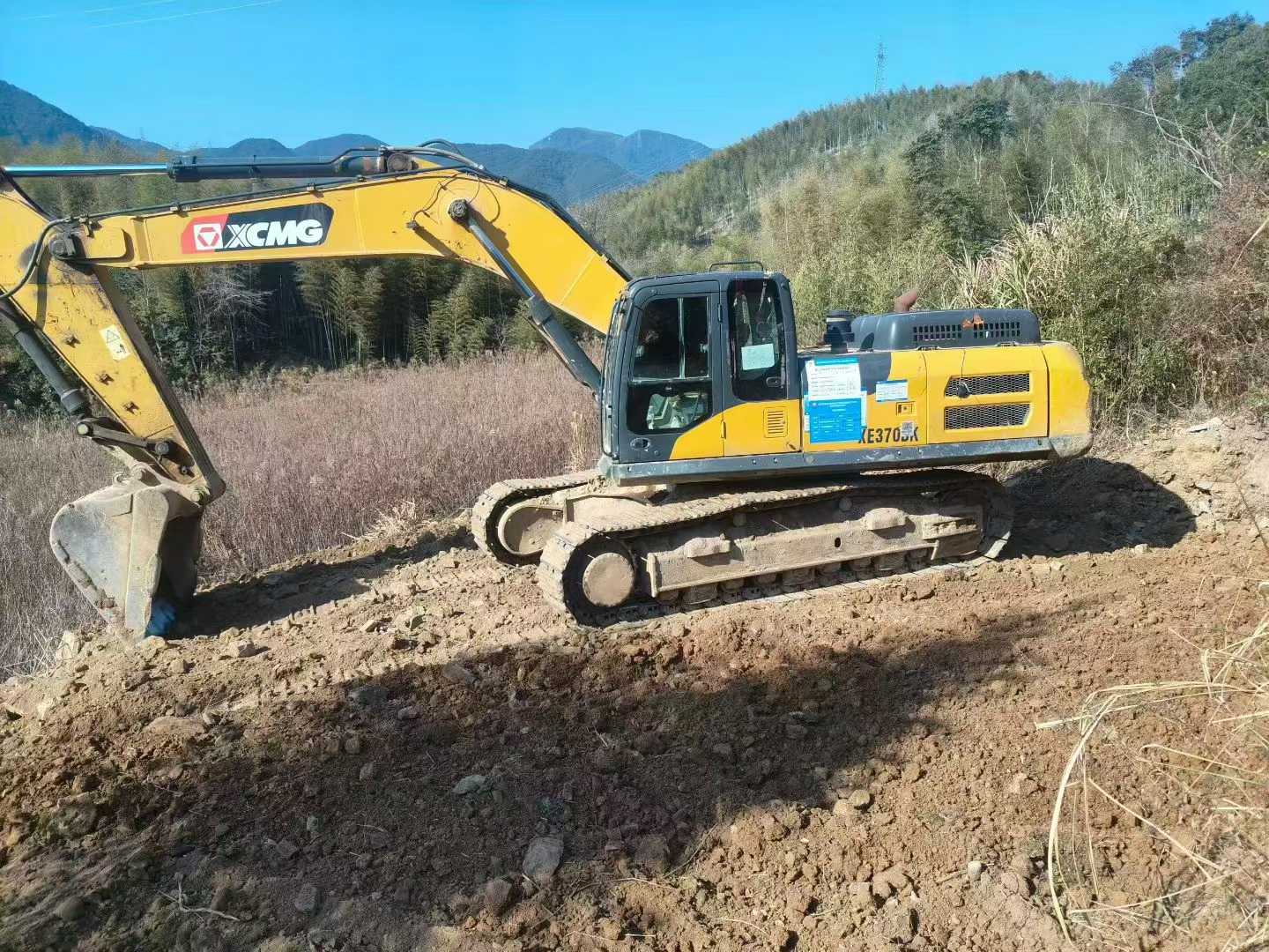 Used XCMG XE370 Excavator 2016 Model / 3