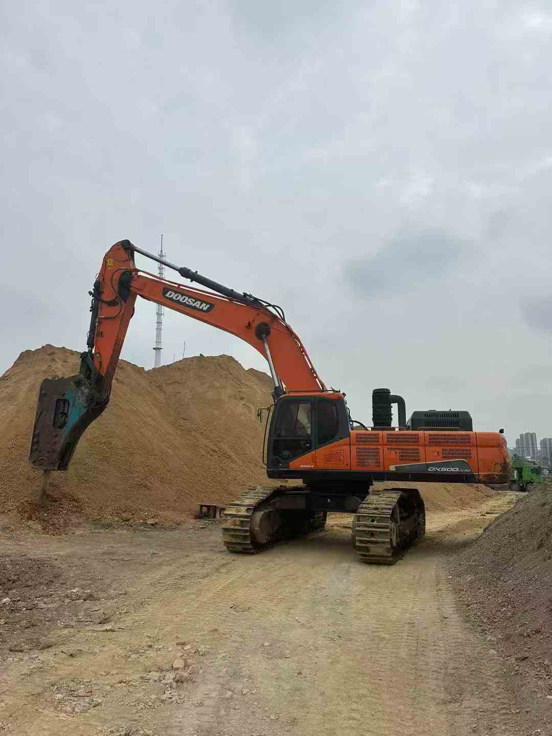 Buy Doosan DX500 Used Excavator