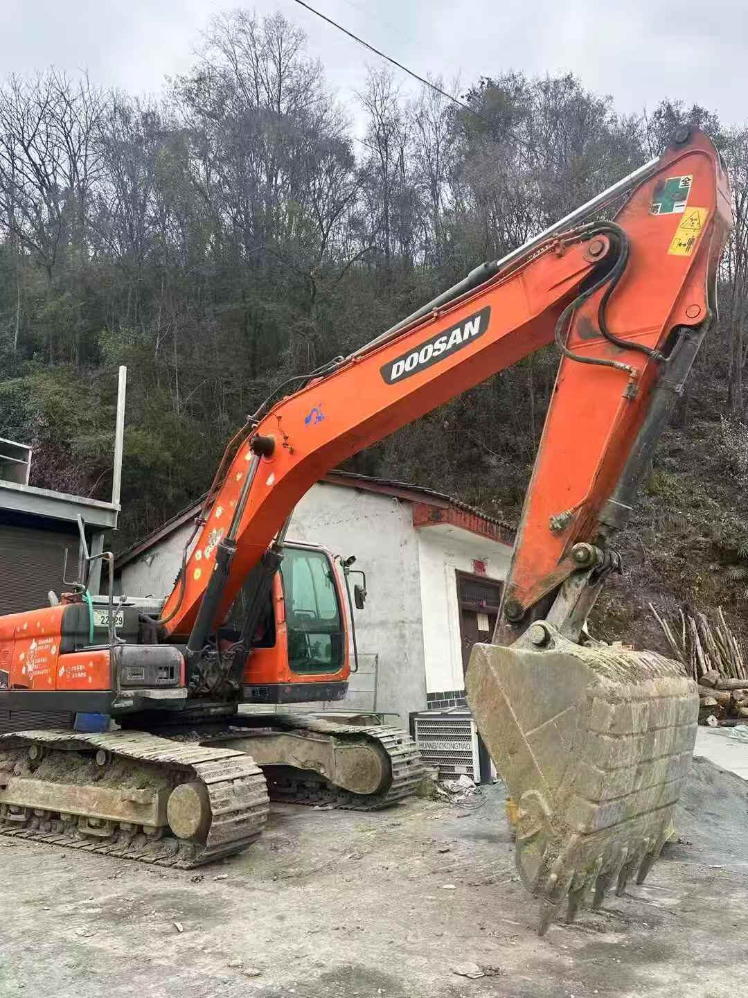 Buy Doosan DH220 Used Excavator