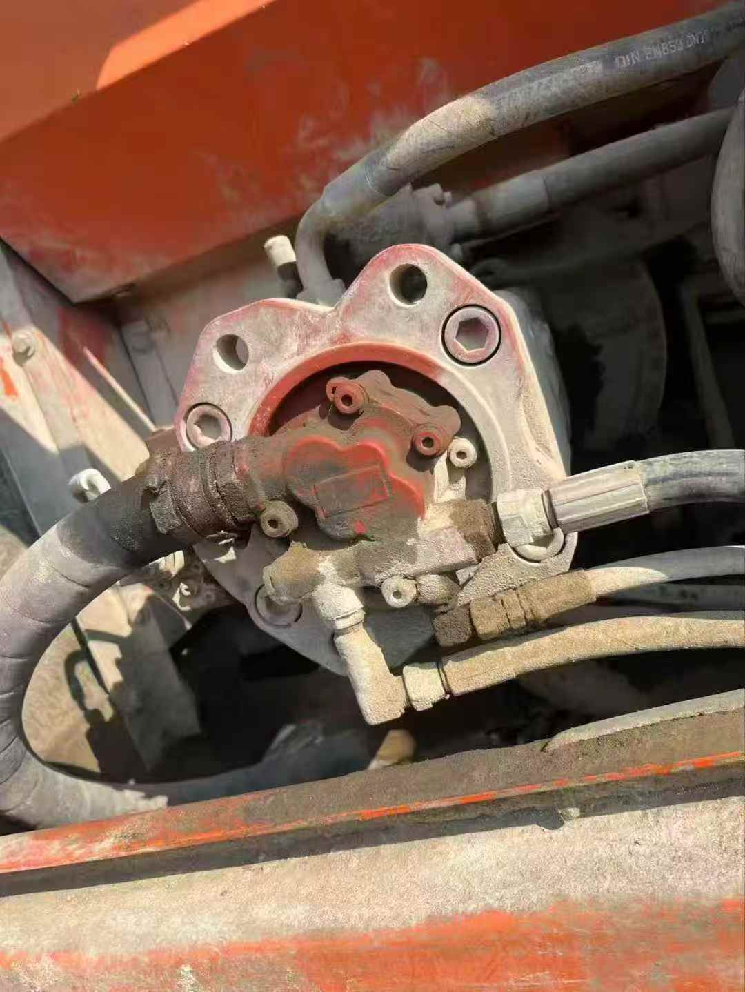 Used Doosan DH220-7 Excavator 2010 Model / 4