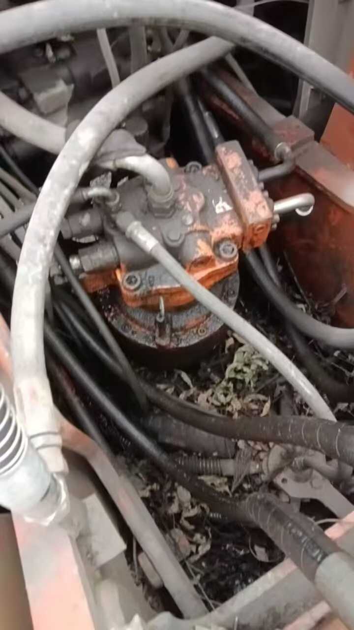 Used Doosan DH220-7 Excavator 2016 Model / 3