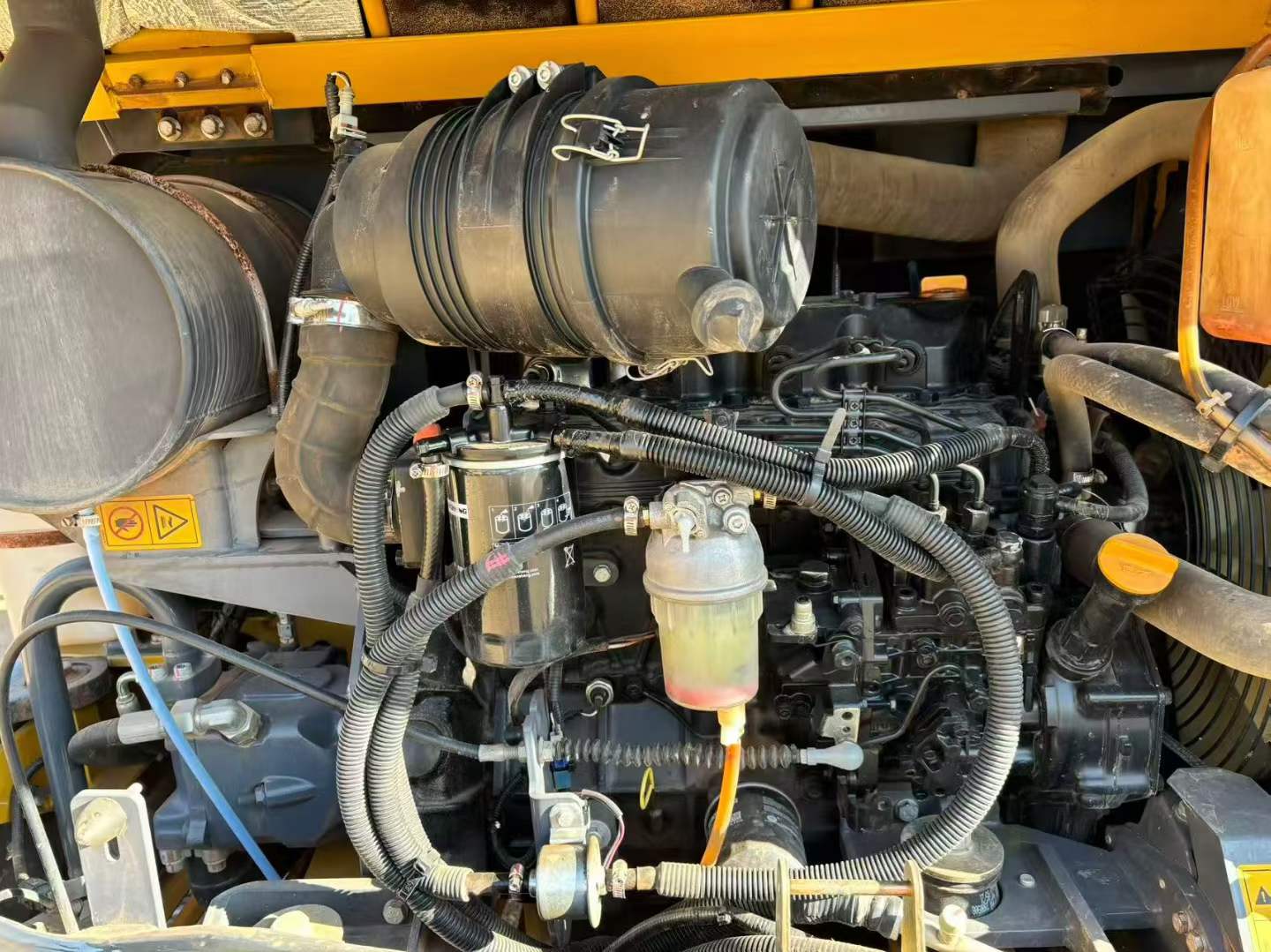 Used XCMG XE60 Excavator 2021 Model / 8