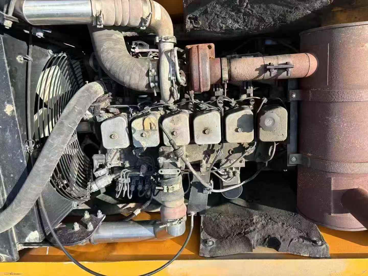 Used Hyundai R215VSN Excavator 2010 Model / 5