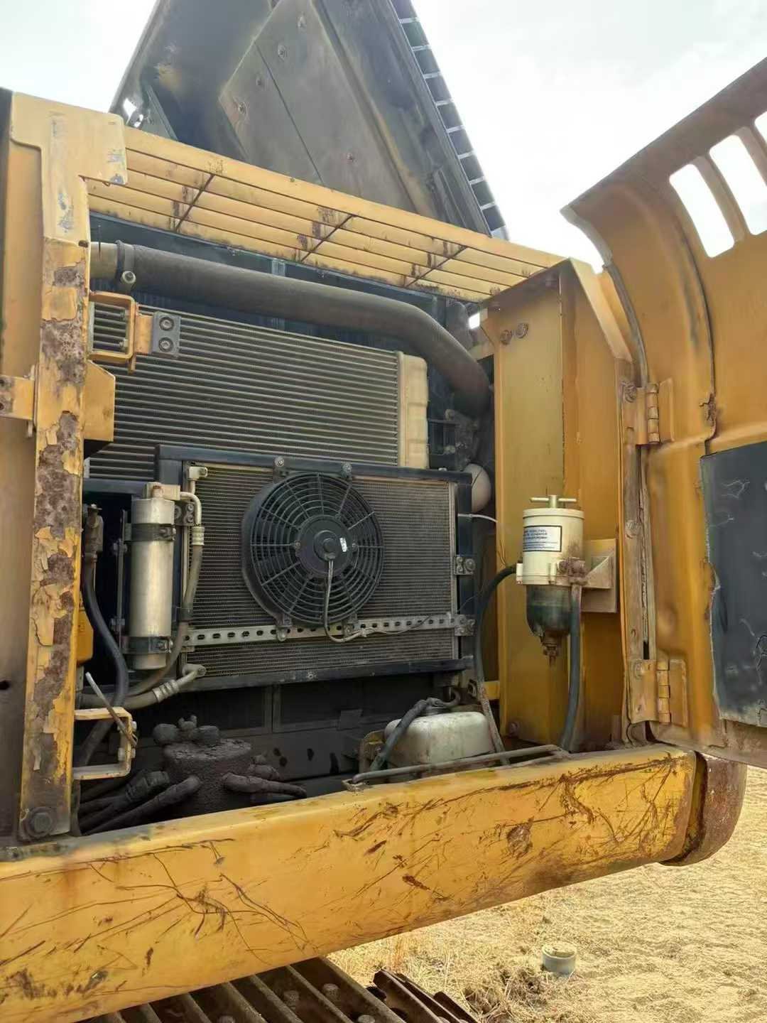 Used Caterpillar 320D Excavator 2016 Model / 8