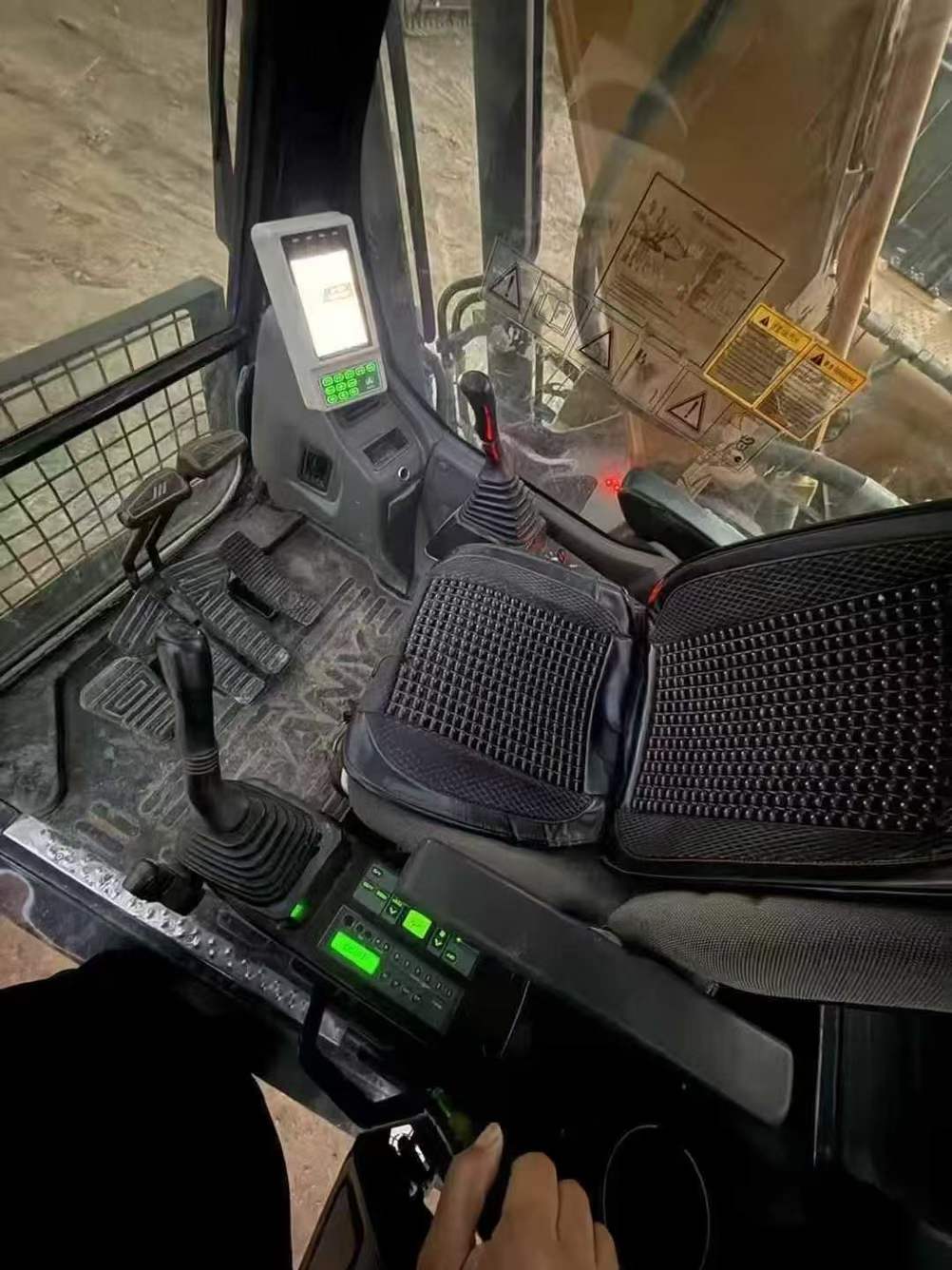 Used Sany SY245H Excavator 2017 Model / 9